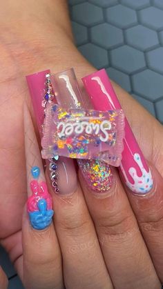 Nail Tech Outfits, Nail Charm Ideas, Charm Ideas, Nail Charm