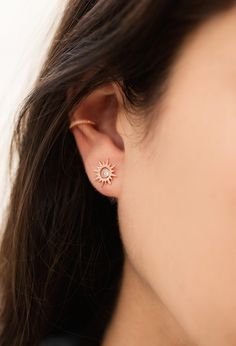 Ear Piercing For Women, Piercing For Women, Conch Stud, Luna Skye, Piercing Conch, Earrings Ideas, Gem Earrings, Anniversary Jewelry, Piercing Ideas