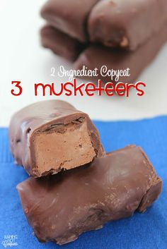 three chocolates stacked on top of each other with the words 3 muskers above them