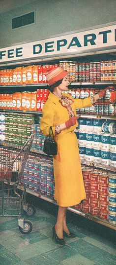 cofFEE DEPARTment by pleasant family shopping, via Flickr Rockabilly Style, Natural Lifestyle, Retro Mode, Health Inspiration, Vintage Life, Grocery Shop, Look Vintage