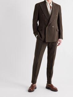 Honouring traditional sartorial codes, Loro Piana's jacket has been tailored at its atelier in Italy with wide peak lapels and a smart double-breasted front. It's made from linen treated with the brand's signature Rain System® technology for a water-repellent finish. Make it a suit with the coordinating trousers. Mens Suits Style Modern, Suit Jacket For Men, Custom Tailored Suits, Modern Suits, Formal Men Outfit