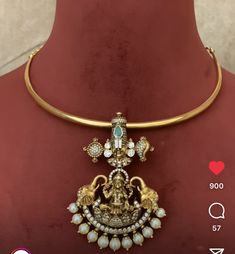 Sri Mahalakshmi Gems And Jewellers, Vishnu Chakra, Kanti Designs, Earrings Gold Indian, Pretty Gold Necklaces, Fashion Jewelry Necklaces Gold, Chain Locket, Bridal Necklace Designs, Neck Pieces Jewelry