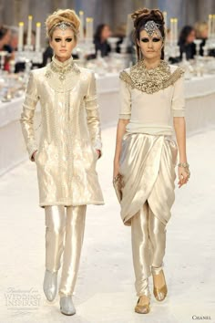 Arberntian Wear Insp. Fall Snow, Egyptian Fashion, Layered Outfits, Egypt Fashion, Salwar Kamiz, Chanel Couture, Pant Suits, Chanel Fashion, Asian Inspired