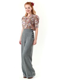 Love the 1940s style ladies swing trousers in steel blue tweed Forties Fashion, Fashion 1940s, Dress Pictures, Dresses Australia, Trousers For Women, Look Retro, 1950s Style, Retro Mode