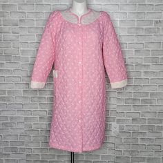 Vintage Deadstock Size Large Robe Or Pajama Dress By Leisure Life New With Tags Old With Tags Pink And White Quilted Cute Little Bow Print All Over Pocket Snap Front Closure Long Sleeve Cottage Core Modest Princess Warm Hella Cute Measures: Pit To Pit - 25" Length - 40" In Great Unworn Vintage Condition Fitted Spring Sleepwear For Home, Fitted Pink Sleepwear For Home, Robe Pajamas, Vintage Maternity, Night Gown Dress, Vintage Pajamas, Silky Pajamas, Flannel Nightgown, Red Pajamas