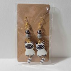 Adorable dangling siamese kitten earrings on hooks with swinging tails! Siamese Kitten, Kitten Earrings, Siamese Kittens, Columbia Sc, Cat Earrings, Siamese Cats, Costume Jewelry, Jewelry Earrings Dangle, Dangle Drop Earrings