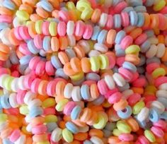 there are many different colors of candy sprinkles