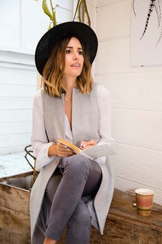 Louise Roe - How To Wear A Long Vest - Featuring White House Black Market Long Vest Outfit, Front Roe, Louise Roe, Vest Outfit, Ootd Dress, Long Vest, Grey Vest, Long Vests, Vest Outfits