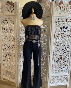 Western Mexican Outfits, Surprise Dance Outfits, Traje Cowgirl, Outfit Vaquero, Country Chic Outfits, Western Fits, Cowgirl Style Outfits, Luke Combs, Outfits For Mexico