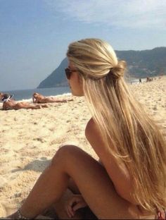 Surfergirl Style, Graduated Bob Haircuts, Blonde Hair Inspiration, Dream Hair, Beach Girl, Blonde Girl, Summer Aesthetic, Pretty Hairstyles, Lany