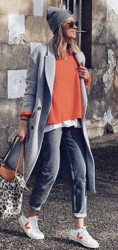 Look Boho Chic, Winter Wardrobe Essentials, Looks Street Style, Grey Coat, Daily Fashion, Look Fashion