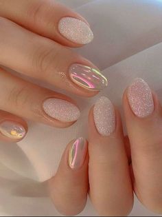 Nails Pearlescent, Nails Bling, Kutek Disney, Smink Inspiration, Valentine Nails, Fake Nails With Glue, Colorful Nails, Short Almond, Her Nails