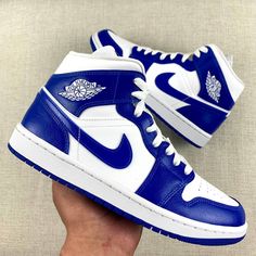 Jordan 1 Mid “Kentucky” Women 8.5. Brand New In Box. Beatiful Storm Blue Colorway Follow On Ig: @Ofalltime.La Sandals Design, Shoes Jordan 1, Dr Shoes, Trendy Shoes Sneakers, Nike Shoes Girls, Nike Fashion Shoes, Preppy Shoes, Jordan Shoes Girls, Pretty Shoes Sneakers