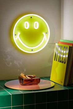 Smiley Classic Neon Sign Ambiguous Quotes, Commercial Signs, Quick Quotes, Event Exhibition, Neon Color, Custom Neon Signs, Power Outlet, Led Signs, Led Neon Signs