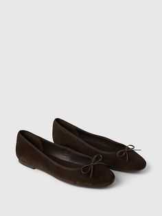 Suede Ballet Flats Brown Flats Shoes, Feminine Flat Shoes, Women’s Flats, Suede Flats Outfit, Brown Flat Shoes, Tieks Ballet Flats, Brown Ballet Flats, Fall Flats