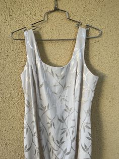 90's cream dream scoop neck dress with pretty bamboo-esque pattern. Size 10P. Bust is 32 inches, length is 51 inches. Full length, in great condition. We love her. South Pasadena, Bamboo Dress, Scoop Neck Dress, Cream Dress, Dress Clothes For Women, Neck Dress, Love Her, Scoop Neck, Full Length