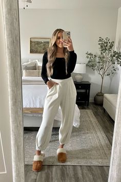 Acl Outfits, Amazon Activewear, Comfy Outfit For School, Casual Athleisure Outfits, 2025 Wardrobe, Amazon Loungewear, Wfh Outfits, Saturday Outfit, Loungewear Outfit