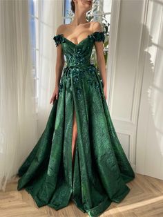 Floral Dress Wedding, Red Green Dress, Floral Dress Wedding Guest, Green Wedding Dresses, Luxurious Dresses, Floral Wedding Dress, Dress Wedding Guest, A Line Prom Dresses, فستان سهرة