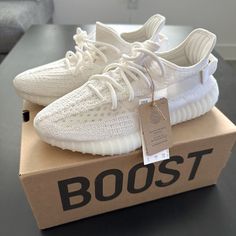 New With Tag And Box! Receipt Of Purchase At Adidas Store Provided Article Number: Hq6316 Size: 6 (Men) / 7 (Women) Photographie Indie, Sneaker Heads, Off White Sneakers, White Fashion Sneakers, Adidas Store, Adidas Shoes Mens, Air Plane, Cute Nike Shoes, Yeezy Boost 350 V2