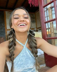 Kiara Outer Banks Style, Beachy Hair, Work Hairstyles, Fish Tail Braid, Hair Goals, Hair Trends