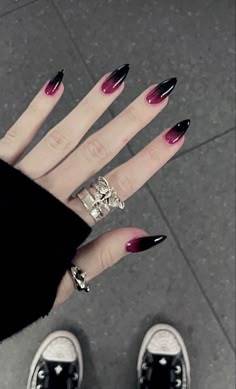 Paznokcie Hello Kitty, Gothic Nails, Goth Nails, Edgy Nails, Grunge Nails, Pretty Gel Nails, Nails Polish, Nail Arts, 가을 패션