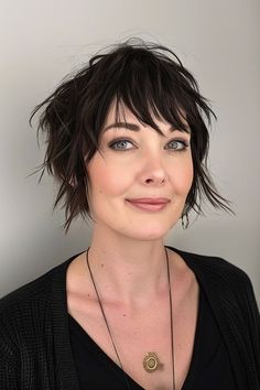 34 Trendy Choppy Bob with Bangs for a Modern Beachy Style Short Bob With Bangs And Layers, Choppy Bobs With Bangs, Bob Cuts With Bangs, Wispy Shag, Bobs With Bangs, Choppy Bobs, Choppy Bob With Bangs, Long Bob With Bangs, A Line Bob