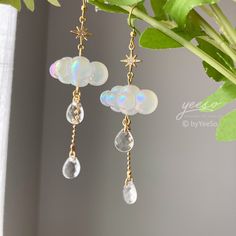 Celestial Rain Cloud Earrings Dangle - Fun white Cloud long drop earrings 🤍 Hypoallergenic 🌸 Handmade with love ✨ Cute & Dainty  🎁 Gift ready 〰️Click👇🏻 Find more Earrings🎀  https://www.etsy.com/shop/byYeeSo ◽️ PACKAGING ◽️  * The jewelry will be nicely packaged * Comes with a drawstring suede pouch * If you need personalized gift note, please click the link below, add it to your cart when check out to upgrade your packaging. https://www.etsy.com/listing/1008661207/upgrade-gift-packaging?re Weather Jewelry, Cloud Jewelry, Rain Earrings, Cloud Earrings, Pretty Jewelry Necklaces, Headpiece Jewelry, Rain Cloud, Long Drop Earrings, White Cloud