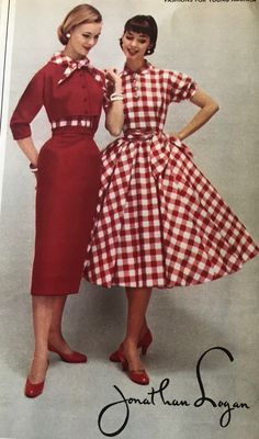 1950 Woman Fashion, 1950s Outfits Aesthetic, 60s American Fashion, 50s Clothing Style, Vintage Christmas Woman, Retro Americana Fashion, 19502 Fashion, 1950s Woman Fashion, Early 50s Fashion