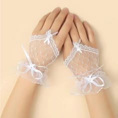 White Mesh Lace Fingerless Gloves Nwt Kasut Pengantin, Manset Lengan, Lace Fingerless Gloves, Elegant Gloves, Short Gloves, Gloves Fashion, Wedding Gloves, Bridal Gloves, Lace Gloves