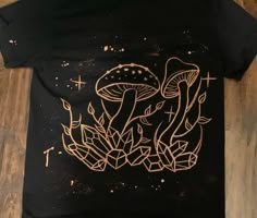 I hand paint these custom bleached shirts! Commissions are open as well if you'd like me to come up with a custom designed shirt! Please message for commissions or any questions! the shirts are 100% cotton and UNISEX!  I ONLY HAVE SHORT SLEEVE 2XL & 3XL Please just purchase the $5 2xl add on and select that size with your order! Thank you! T Shirt Paint Designs, Designs For Bleached Shirts, Paint With Bleach T Shirts, Painting Ideas On Shirts, Bleach Hoodie Designs Diy, Bleached T Shirt Designs, Bleached Tshirt Designs, Bleach Top Design, Bleach Diy Shirt Ideas