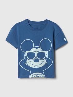 Soft cotton graphic T-shirt.  Crewneck.  Short sleeves.  Assorted Disney graphics at front.  Straight, easy fit.  Hits at the hip.  Sizes range from baby to toddler. Disney Kids Shirts, Disney Graphics, Kids Disney Shirts, Kids Shirts Boys, Baby Boy Tops, Grey Bedroom, Disney Kids, Bedroom Aesthetic, Hush Puppies