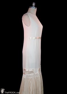 Wedding dress 1920s flapper era vintage art-deco ivory silk Vintage Silk Fitted Flapper Dress, Vintage Silk Flapper Dress Fitted, Elegant White Evening Flapper Dress, Elegant White Flapper Dress For Wedding, Fitted Flapper Dress For Wedding, White Gatsby Style Wedding Dress, 1920s Sleeveless Wedding Flapper Dress, 1920s Sleeveless Flapper Wedding Dress, 1920s Style Sleeveless Flapper Dress For Wedding