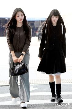 minji and haerin Newjeans Outfits Inspired, Airport Fashion Kpop, Cold Outfit, Very Good Girls, Causual Outfits, 가을 패션, Cosplay Outfits, Edgy Outfits