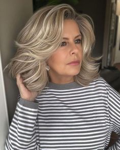 Farah Fath Hairstyles, Ash Blonde Hair With Highlights, Farah Fath, Short Face, Medium Hair Styles For Women, Timeless Looks, Haircuts For Women Over 50, Layered Haircuts For Medium Hair, Gorgeous Hairstyles