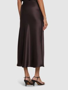 Zip closure. Model is wearing a size36 Satin Maxi Skirt, Midi Wrap Skirt, Latest Skirts, Satin Midi Skirt, Satin Maxi, Flat Espadrilles, Green Skirt, Shearling Jacket, Ski Wear