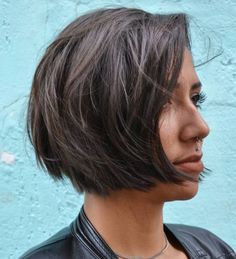 Short Choppy Bob For Thick Hair Choppy Bob For Thick Hair, Cropped Hairstyles, Natural Bob, Bouffant Hair, Bob Hairstyles For Thick, Choppy Bob Hairstyles, Best Short Haircuts