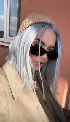 Platinum blonde Short Blonde Ombre, 2023 Hair Color, Trends In 2023, Hair Color Underneath, 2023 Hair, Brown Hair Dye, Hot Hair Colors, Invisible Lace, Punk Hair