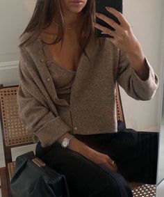 Fall Capsule Wardrobe, Tank Top Bras, Katie Holmes, Mode Inspo, 가을 패션, Sweater Set, Fashion Editor, Mode Inspiration