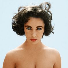 Elizabeth Taylor by Richard Avedon Oud Hollywood, Jane Russell, Magazine Article, Gene Kelly, Mae West, Vintage Versace, Richard Avedon