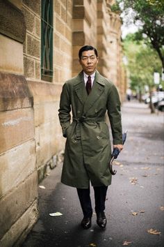 Classic Trench Coat Men, Men's Trench Coat Outfit, Suit With Trench Coat, P Coat Outfit, Trench Coat Men Outfit, Man In Trench Coat, Mens Trench Coat Outfit