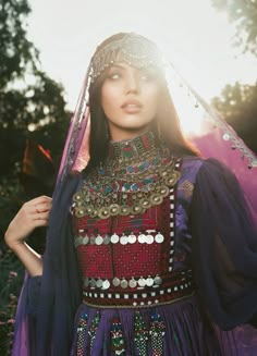 Ethnic pashtun 🇦🇫 Pashtun Beauty, Pashtun Wedding, Pashtun Aesthetic, Pashtun Dress, Model Photoshoot Poses, Fashion Show Dresses, Traditional Hairstyle, Beautiful Blonde Hair, Afghan Fashion