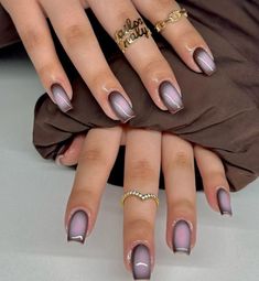 Aura nails are such a fun and aesthetic nail design that's so trendy right now! Check out these cute aura nail designs to inspire your next mani... Chrome Border Nails, Short Acrylic Nails Airbrush, Nadie Sabe Nails, Pink And White Aura Nails, Aura Nails Square, Fall Aura Nails, Aura Almond Nails, Aura Nails Short, Ora Nails