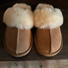 Ugg New In Box Little Kids 10 Boys Slippers, Shoes Ugg, Kids Uggs, Ugg Shoes, Kids Shoes, Kids Shop, Slippers, For Kids