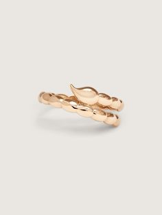 The Skorppio ring collection includes three unique pieces that symbolize a deconstructed scorpion when worn all together. The Stinger ring shown here in 14k Yellow Gold is the tail of the scorpion. Wear it alone or with the Cuerpo & Pincer rings to complete the look. Specifications: 14k Gold (Available in Yellow an Scorpion Jewelry, Scorpio Fashion, Scorpio Ring, Minimal Ring, Linking Rings, Ring Collection, Minimal Jewelry, Stinger, Cute Rings