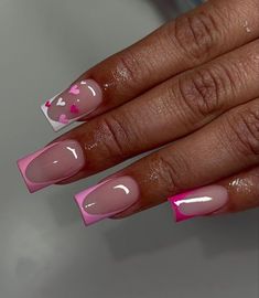 Outfits To Wear To Hair Appointment, Short French Tip Acrylic Nails Valentines, Birthday Nails February, Vday Nails Short, Pink Valentines Day Nails Acrylic, Nail Inspo Valentines Day, Nails Acrylic Trendy, Valentines Nail Set, Nana Nails