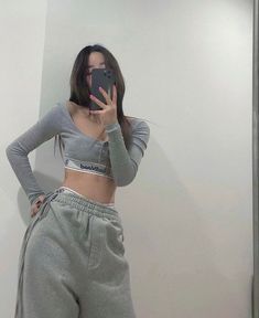 Mode Ulzzang, Korean Outfit Street Styles, Kpop Fashion Outfits, Korean Outfits, Teen Fashion Outfits, Looks Vintage, Retro Outfits, Dance Outfits, Aesthetic Outfits