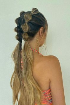 Pigtail Bubble Braids Bubble Pigtails, Concert Hairstyles, Hairstyles Pigtails, Old Hairstyles, 90s Hairstyles, Festival Hair, Smokey Eyes, Teen Hairstyles, Easy Hairstyles For Long Hair