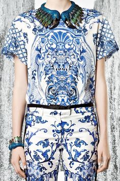 Baroque Pattern, Beautiful Pics, Delft Blue, Blue China, Fashion Wear, White Fashion, Delft