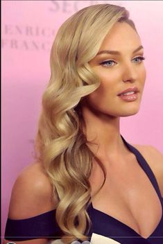 smooth waves to the side. Perfect Wavy Hair, Bridal Hair Down, Morning Morning, Wavy Curly Hair, Wedding Hair Makeup, Lv Bags, Long Blonde, Short Hairstyle, Candice Swanepoel