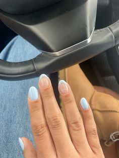 Two French Tip Accent Nails, Winter Snowflake Nails Blue, Baby Blue Nails With Snowflakes, Nails Inspo New Year, Nail Designs Christmas Simple, Light Blue Short Nails Design, Light Blue Nail Tips, Nail Into Almond, Winter Easy Nails